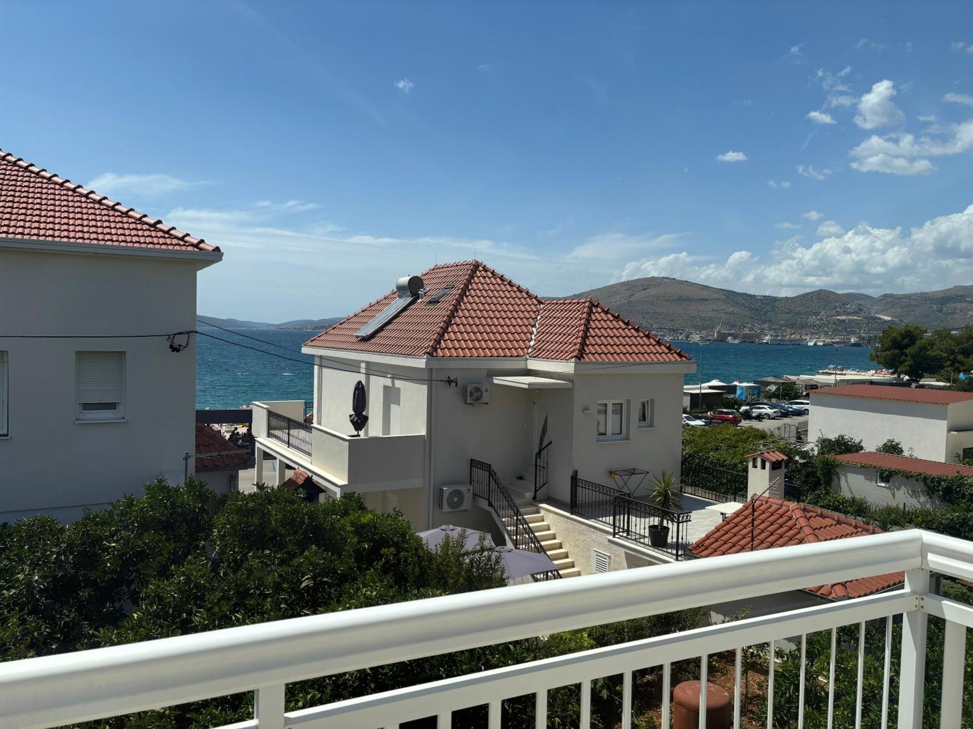 Apartamento House Mare Trogir Exterior foto